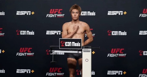 Бойцы Ройвал и Таира показали одинаковый вес перед турниром UFC Vegas 98 Бойцы Ройвал и Таира показали одинаковый вес перед турниром UFC Vegas 98
