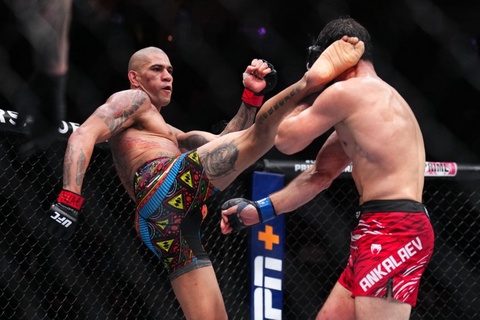 Перейра заявил, что победил Анкалаева на UFC 313 Перейра заявил, что победил Анкалаева на UFC 313