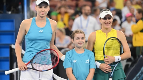 Елена Рыбакина приносит победу сборной Казахстана над семикратными чемпионками «Кубка Билли Джин Кинг» Елена Рыбакина приносит победу сборной Казахстана над семикратными чемпионками «Кубка Билли Джин Кинг»