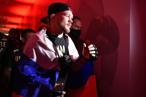 Пётр Ян вызвал на бой Умара Нурмагомедова Пётр Ян вызвал на бой Умара Нурмагомедова