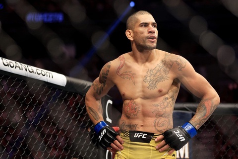 Анкалаев обвинил Перейру в отказе от реванша на UFC 317 Анкалаев обвинил Перейру в отказе от реванша на UFC 317