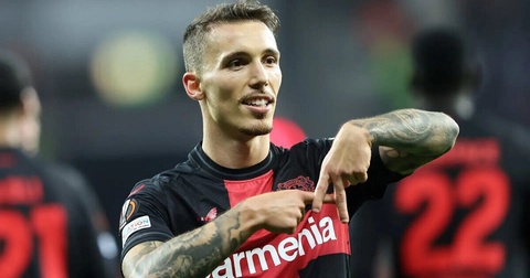 Гримальдо признан лучшим левым защитником по версии FourFourTwo, а Ферстаппен на грани дисквалификации в «Ф-1»