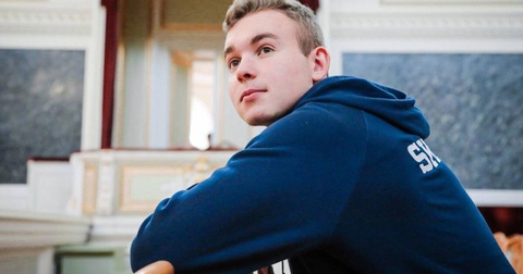 «Авангард» продлевает контракт с Кириллом Танковым и отправляет его в аренду в «Северсталь» «Авангард» продлевает контракт с Кириллом Танковым и отправляет его в аренду в «Северсталь»