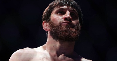 Азамат Мурзаканов: Магомед Анкалаев — друг и чемпион, но ради боя за пояс я готов выйти против него Азамат Мурзаканов: Магомед Анкалаев — друг и чемпион, но ради боя за пояс я готов выйти против него
