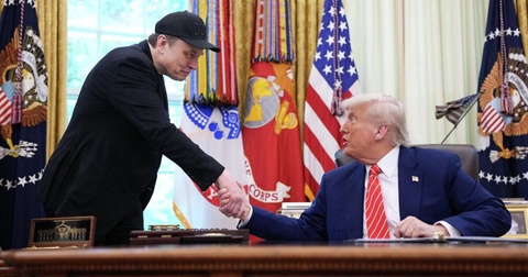 Перепалка между Трампом и Маском вызвала реакцию Алехандро Бедойя Перепалка между Трампом и Маском вызвала реакцию Алехандро Бедойя