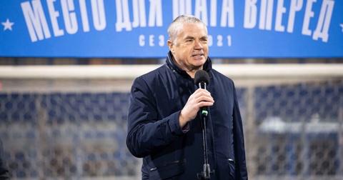 Александр Медведев критикует водочное лобби за противодействие возвращению пива на стадионы Александр Медведев критикует водочное лобби за противодействие возвращению пива на стадионы