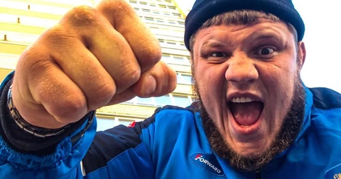 Экс-чемпион AMC Fight Nights Григорий Пономарев о перспективах боев на голых кулаках Экс-чемпион AMC Fight Nights Григорий Пономарев о перспективах боев на голых кулаках