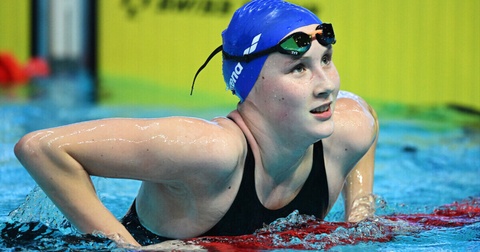 Мишарина и Степанов стали победителями чемпионата России по плаванию на 5 км
