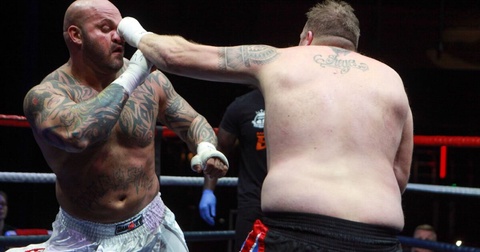 В Москве пройдет первый турнир по кулачным боям IBA Bare Knuckle В Москве пройдет первый турнир по кулачным боям IBA Bare Knuckle