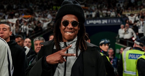 Jay-Z потерял 1 миллион долларов на ставке на финал НБА Jay-Z потерял 1 миллион долларов на ставке на финал НБА