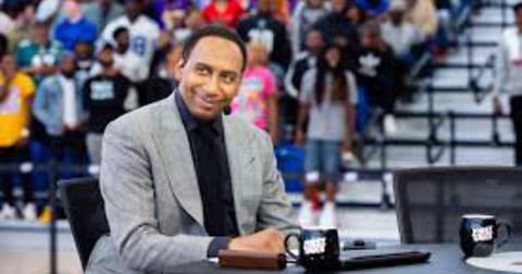 Стивен Эй Смит на четвертом матче: Эксперт ESPN привлек внимание пасьянсом на телефоне Стивен Эй Смит на четвертом матче: Эксперт ESPN привлек внимание пасьянсом на телефоне