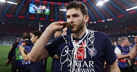 Хвича Кварацхелия оформил два ассиста в матче с «Атлетико» на клубном чемпионате мира Хвича Кварацхелия оформил два ассиста в матче с «Атлетико» на клубном чемпионате мира