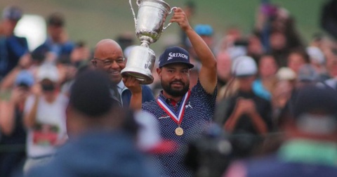 Джей-Джей Спаун сенсационно выиграл US Open по гольфу Джей-Джей Спаун сенсационно выиграл US Open по гольфу