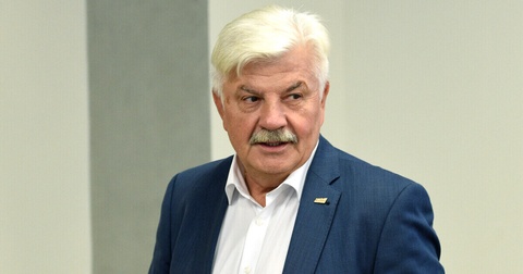 Геннадий Величкин осудил ИИХФ за игнорирование российских хоккеистов Геннадий Величкин осудил ИИХФ за игнорирование российских хоккеистов