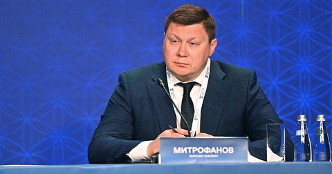 Максим Митрофанов прокомментировал дискуссии о лимите на легионеров в российском футболе Максим Митрофанов прокомментировал дискуссии о лимите на легионеров в российском футболе