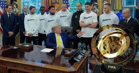 Трамп обсудил трансгендеров в спорте с игроками «Ювентуса» Трамп обсудил трансгендеров в спорте с игроками «Ювентуса»