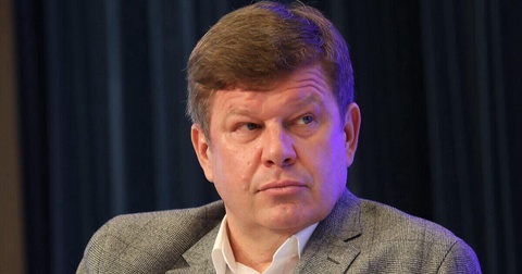 Дмитрий Губерниев оценил возможное использование латиницы в КХЛ Дмитрий Губерниев оценил возможное использование латиницы в КХЛ