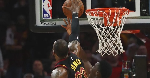 Леброн Джеймс предлагает изменения в правилах NBA: сокращение времени матчей и новая интерпретация голтендинга