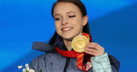 Анна Щербакова поздравила с Международным Олимпийским днем