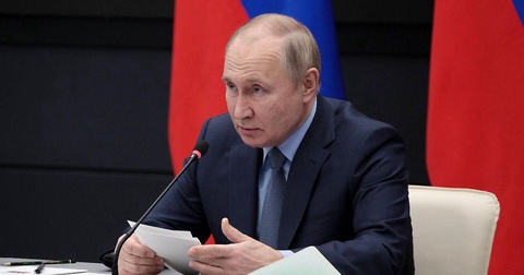 Александр Мостовой о вопросах к Путину: «Президент должен заниматься более важными делами»