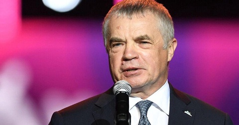 Александр Медведев не исключает возможности названия стадиона в честь Сергея Семака